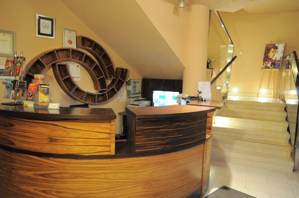 Poleski Hotell Krasków